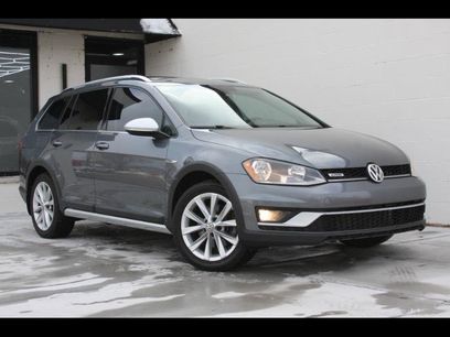 Used 2017 Volkswagen Golf Alltrack SE