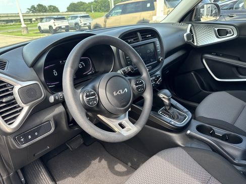 Certified 2024 Kia Soul LX w/ Option Group 015 FWD image 25