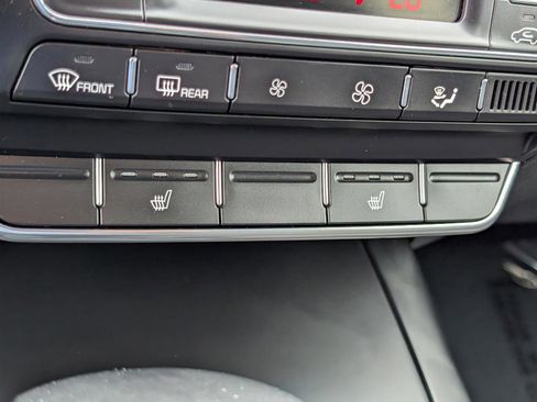 Used 2020 Kia Sorento S image 26