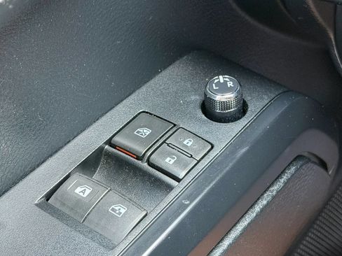Used 2016 Toyota Tacoma SR RWD image 21
