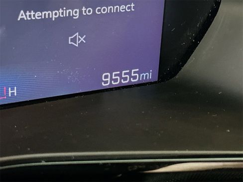 Used 2024 Chevrolet Colorado Z71 w/ Safety Package image 25