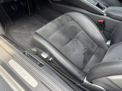 Certified 2019 Porsche 911 GT3 RWD image 17