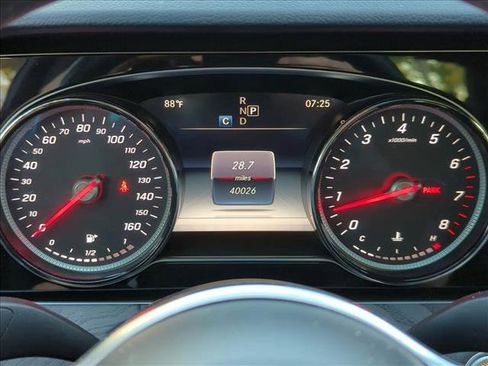 Used 2019 Mercedes-Benz E 300 image 10
