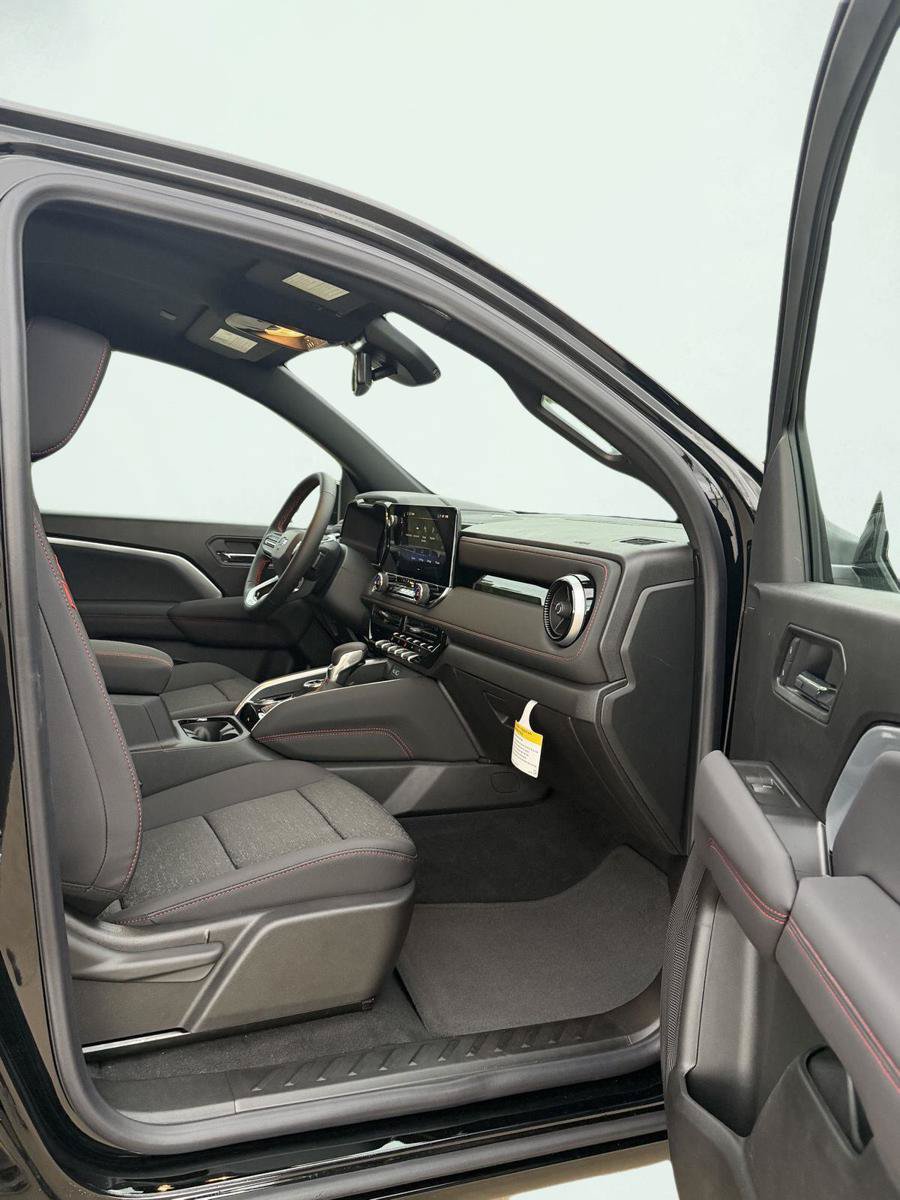 New 2026 Chevrolet Colorado Z71 w/ Technology Package AWD/4WD image 18