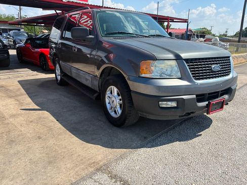 Used 2005 Ford Expedition XLT AWD/4WD image 11