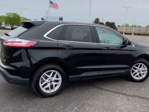 Used 2024 Ford Edge SEL image 9