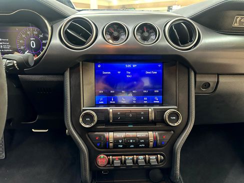 Used 2020 Ford Mustang Shelby GT500 w/ Technology Package image 22