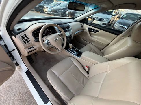 Used 2014 Nissan Altima 2.5 SV image 21