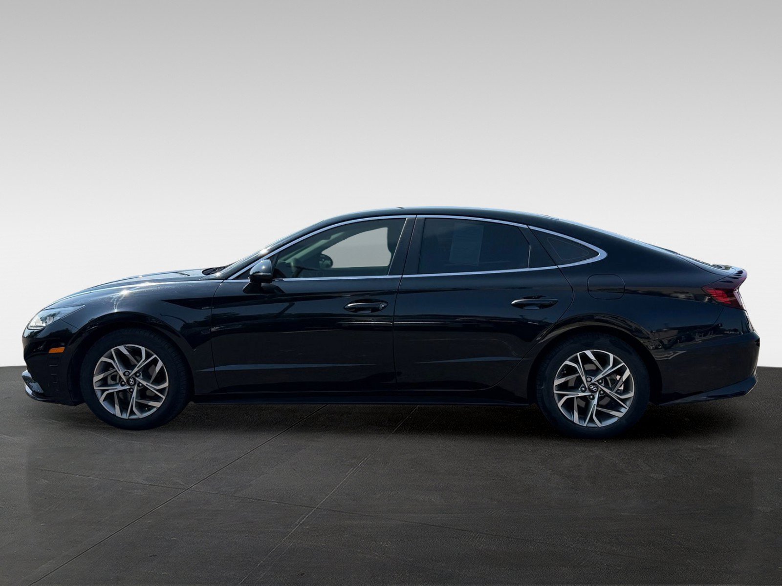 Certified 2021 Hyundai Sonata SEL w/ Cargo Package FWD image 5