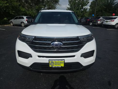 Used 2021 Ford Explorer XLT w/ Class III Trailer Tow Package AWD/4WD image 2