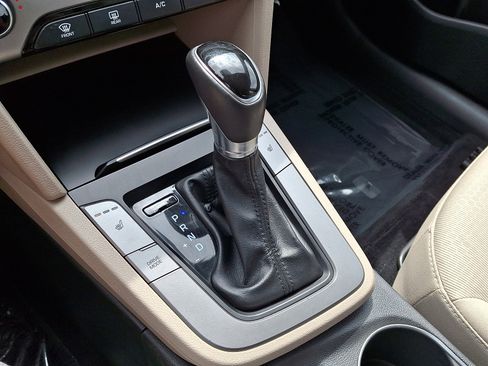 Used 2017 Hyundai Elantra Value Edition image 15