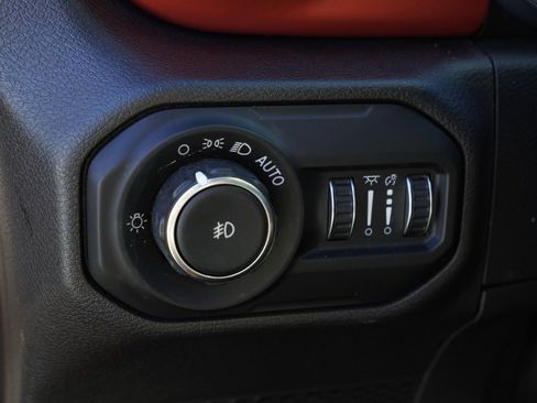 Used 2021 Jeep Wrangler Unlimited Rubicon image 13