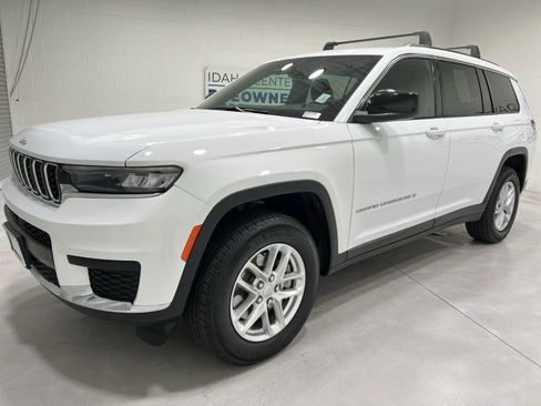 Used 2024 Jeep Grand Cherokee L Laredo w/ Luxury Tech Group I AWD/4WD image 4