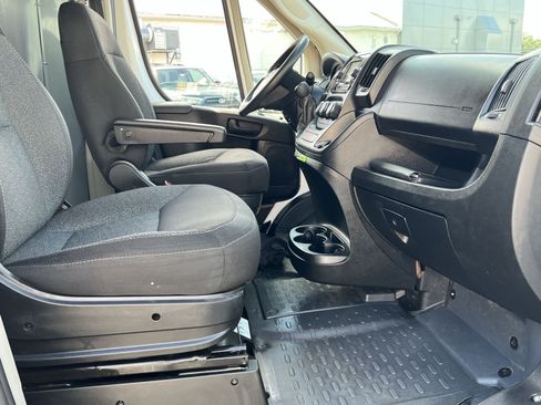 Used 2021 RAM ProMaster 2500 w/ Convenience Group FWD image 25