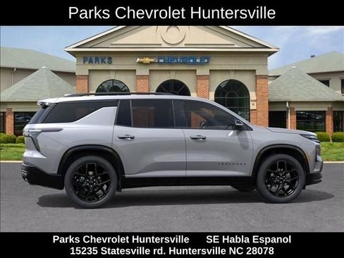 New 2026 Chevrolet Traverse RS w/ LPO, Floor Liner Package FWD image 6