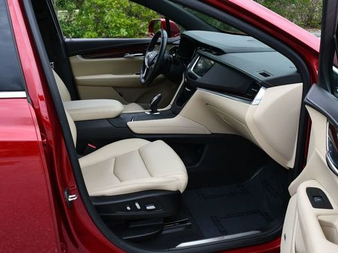 Used 2019 Cadillac XT5 Luxury FWD image 41