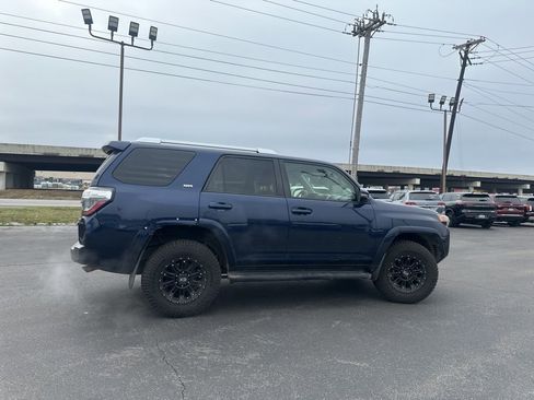 Used 2015 Toyota 4Runner SR5 Premium image 6