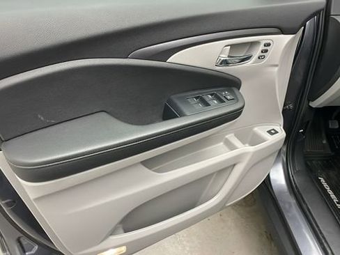 Used 2023 Honda Ridgeline RTL-E image 8