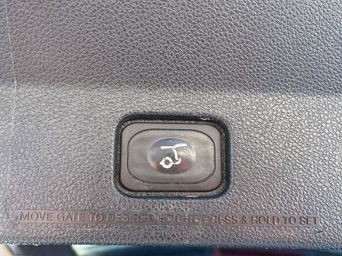 Used 2016 Ford Explorer XLT w/ Equipment Group 202A image 25