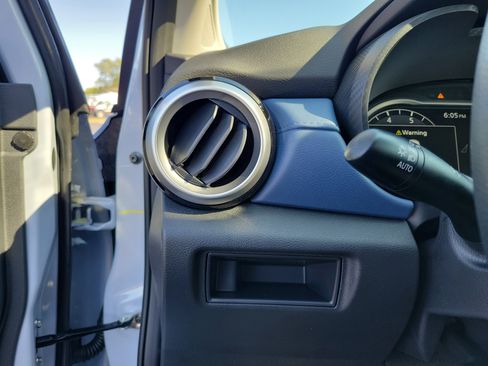 Used 2025 Nissan Versa SV w/ Trunk Package image 20