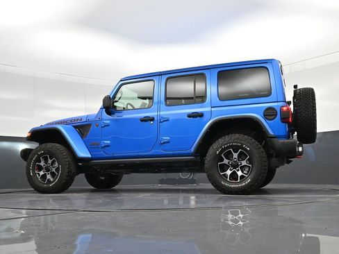 Used 2022 Jeep Wrangler Unlimited Rubicon w/ LED Lighting Group AWD/4WD image 35