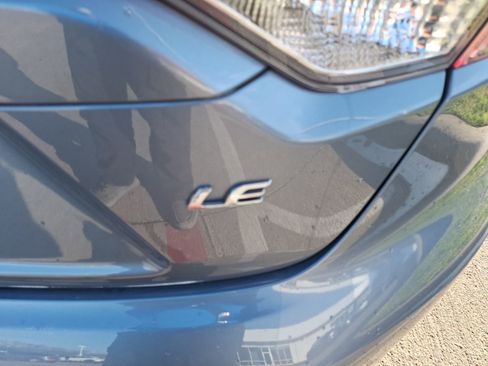 Used 2022 Toyota Corolla LE image 12