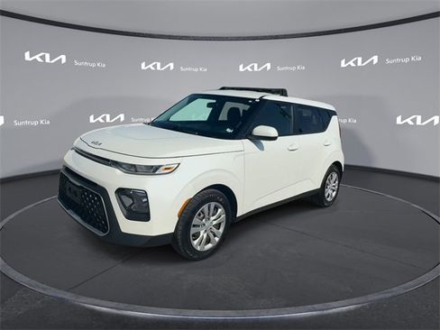 Used 2022 Kia Soul LX image 7