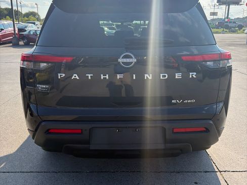 Used 2023 Nissan Pathfinder SV AWD/4WD image 8