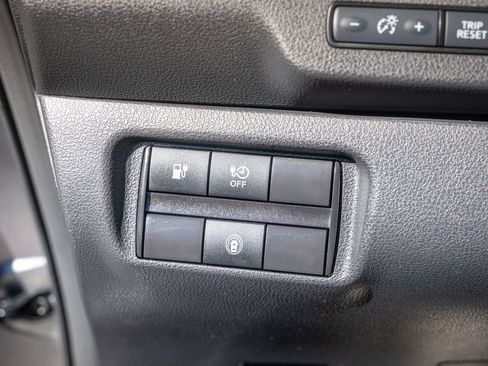 Used 2023 Nissan Leaf S image 17