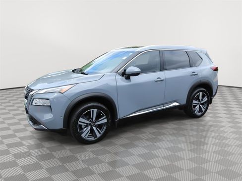 Used 2023 Nissan Rogue SL w/ SL Premium Package FWD image 2