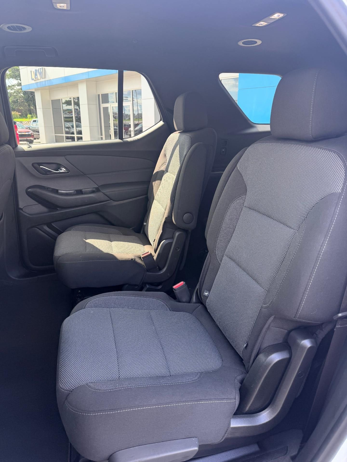Used 2023 Chevrolet Traverse LT FWD image 12