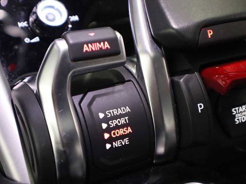 Used 2019 Lamborghini Urus image 21