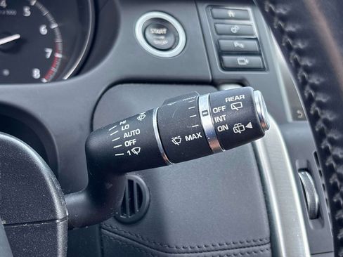 Used 2017 Land Rover Discovery Sport SE AWD/4WD image 25