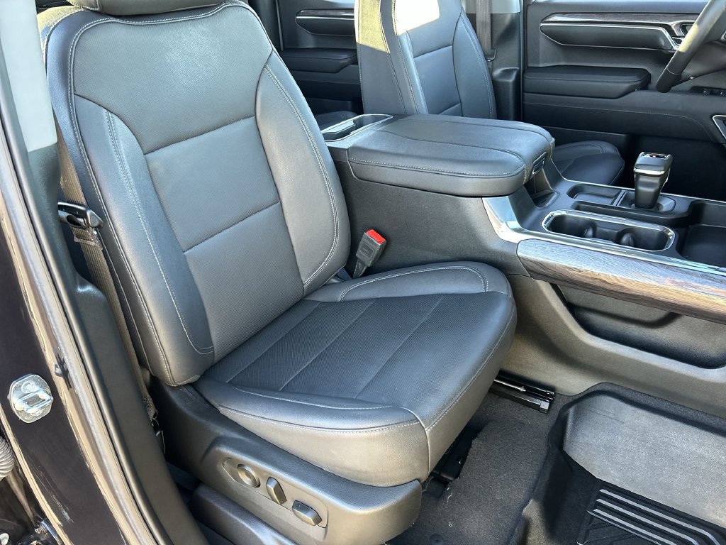 Used 2023 Chevrolet Silverado 1500 LTZ w/ Technology Package AWD/4WD image 27