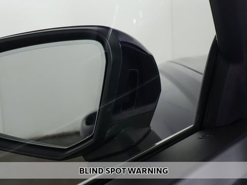 Used 2023 Audi Q3 2.0T Premium w/ Convenience Package image 4