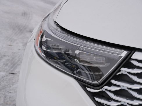 Used 2020 Ford Explorer Platinum w/ Premium Technology Package image 16