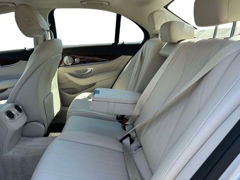 Used 2020 Mercedes-Benz E 350 4MATIC Sedan image 19