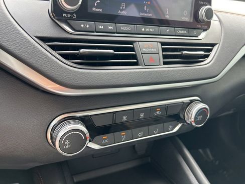 Certified 2021 Nissan Altima 2.5 SR FWD image 36