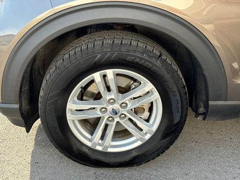 Used 2021 Ford Explorer XLT w/ Equipment Group 202A image 23