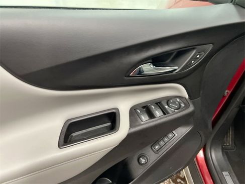 Used 2020 Chevrolet Equinox Premier image 19