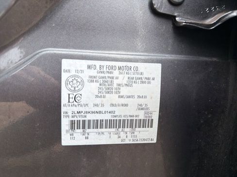 Used 2022 Lincoln Nautilus Reserve AWD/4WD image 18