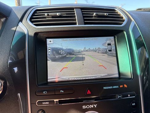 Used 2017 Ford Explorer Sport w/ Equipment Group 401A AWD/4WD image 38