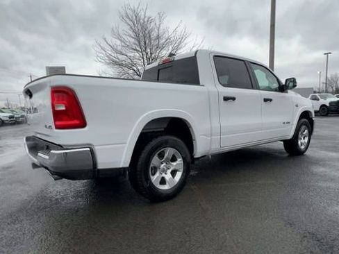 New 2026 RAM 1500 4x4 Crew Cab image 8