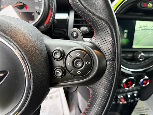Used 2019 MINI Cooper S w/ Premium Package image 27