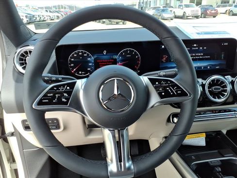 Used 2026 Mercedes-Benz GLA 250 4MATIC image 14