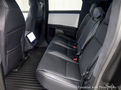 Used 2024 Tesla Cybertruck AWD Crew Cab image 14