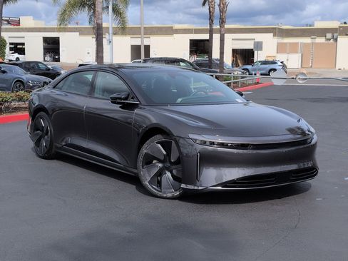 Used 2024 Lucid Air Touring AWD/4WD image 2