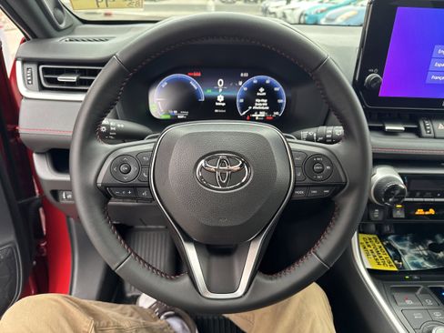 Certified 2025 Toyota RAV4 XSE image 17