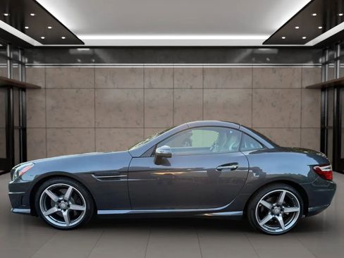 Used 2015 Mercedes-Benz SLK 250 image 4