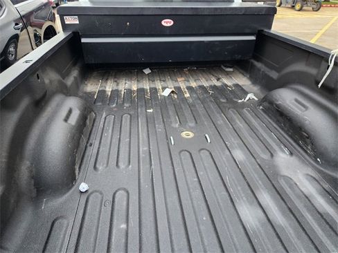 Used 2024 RAM 2500 Tradesman w/ Chrome Appearance Group image 10